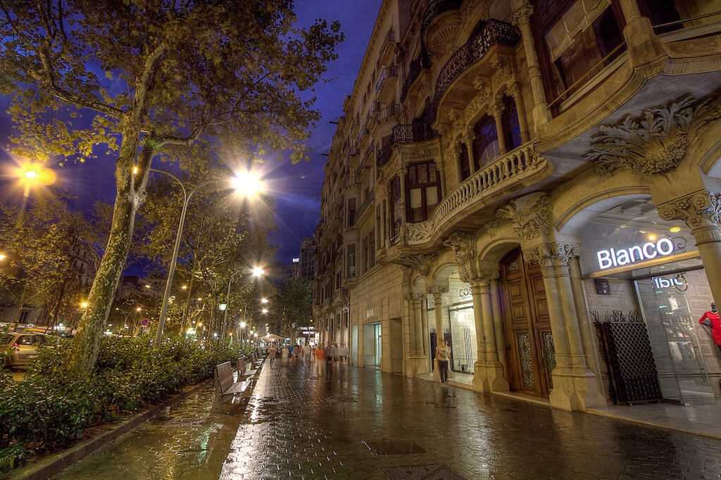 פסאז' דה גרסייה 2022 - הכירו את רחוב הקניות של ברצלונה