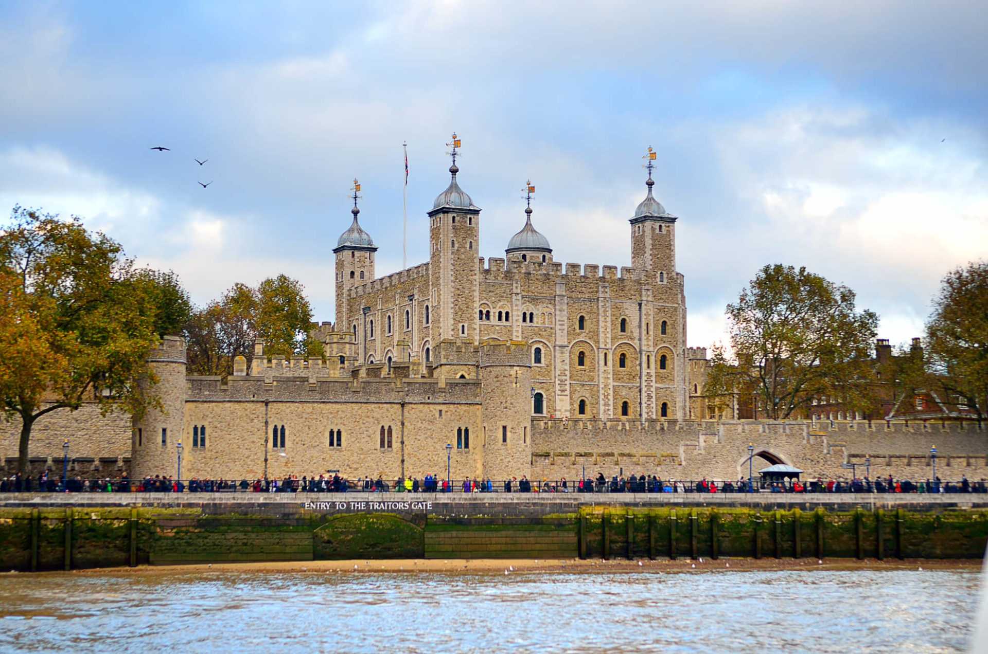 מצודת לונדון - המדריך השלם לביקור באטרקציה הפופולרית של לונדון