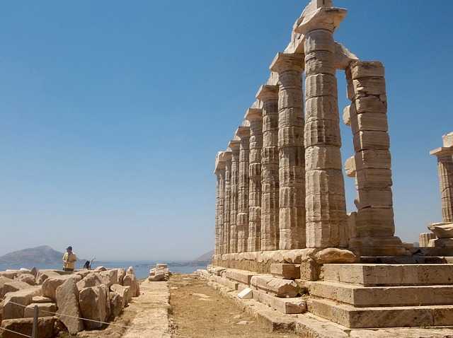 טיול יומי לכף סוניון ומקדש פוסידון