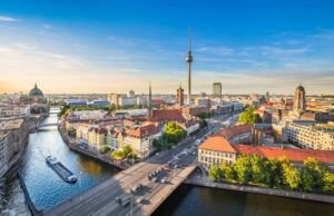 מגדל הטלוויזיה ברלין המדריך השלם 2023 - כרטיסים, טיפים וכל מה שחשוב!