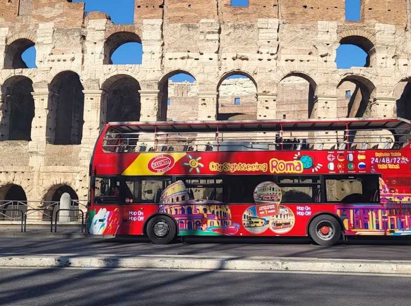 האם כדאי להשתמש באוטובוס תיירים של רומא (Hop-on Hop-off)?